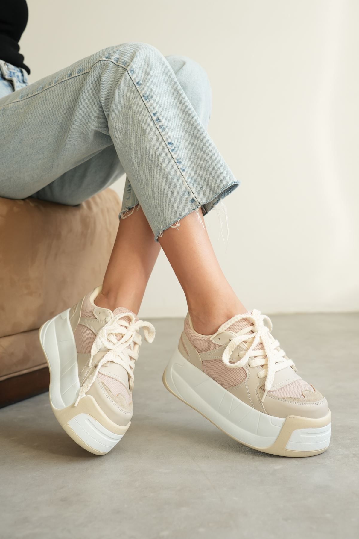 Kadın Gustov Kalın Tabanlı Spor Ayakkabı - Beyaz-Bej