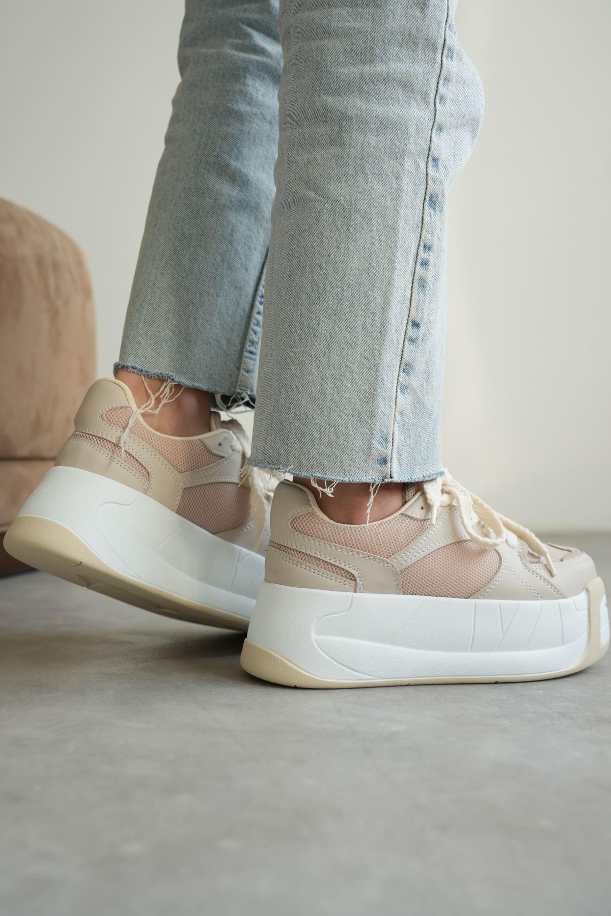 Kadın Gustov Kalın Tabanlı Spor Ayakkabı - Beyaz-Bej