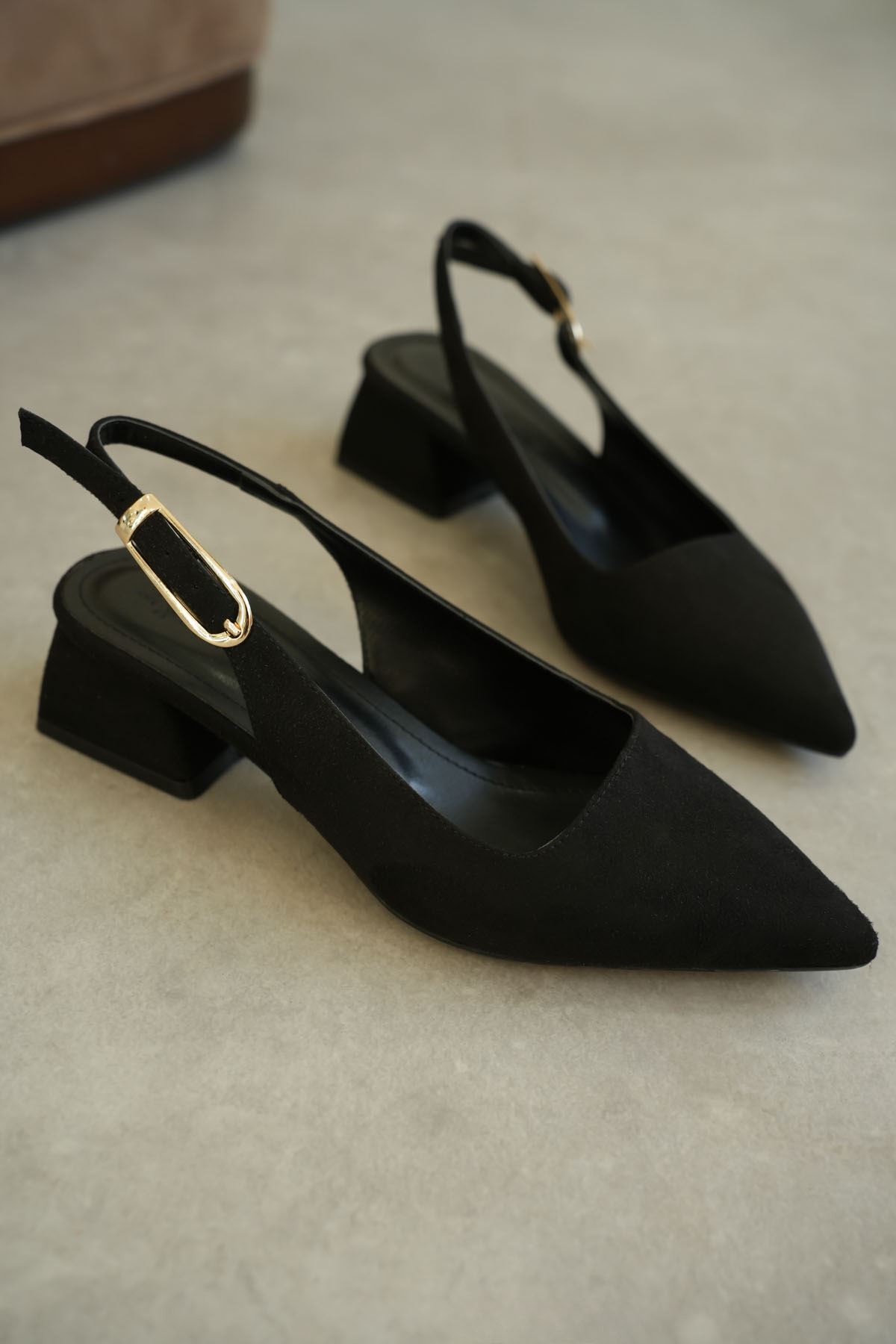 Kadın Mely Tokalı Kısa Topuklu Ayakkabı - Siyah Süet