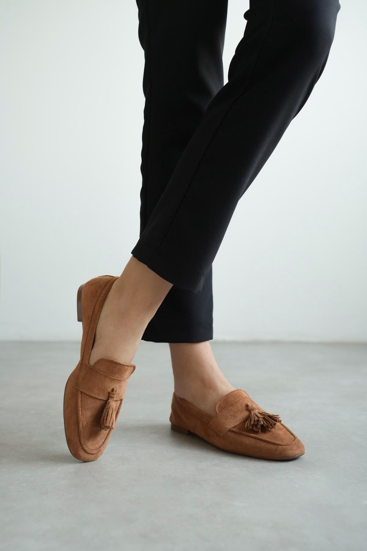 Kadın Boos Düz Taban Püsküllü Babet - Taba Süet