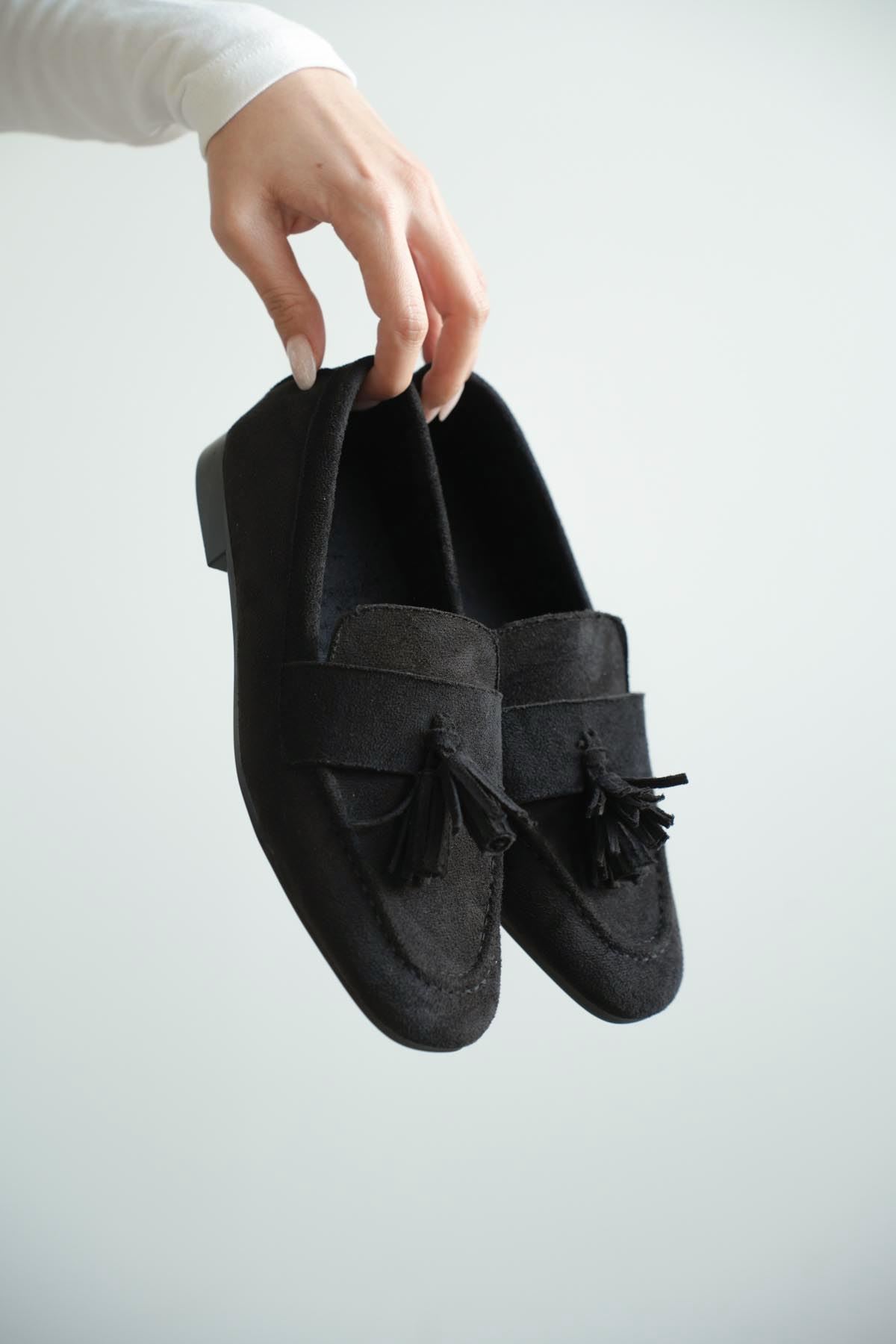 Kadın Boos Düz Taban Püsküllü Babet - Siyah Süet