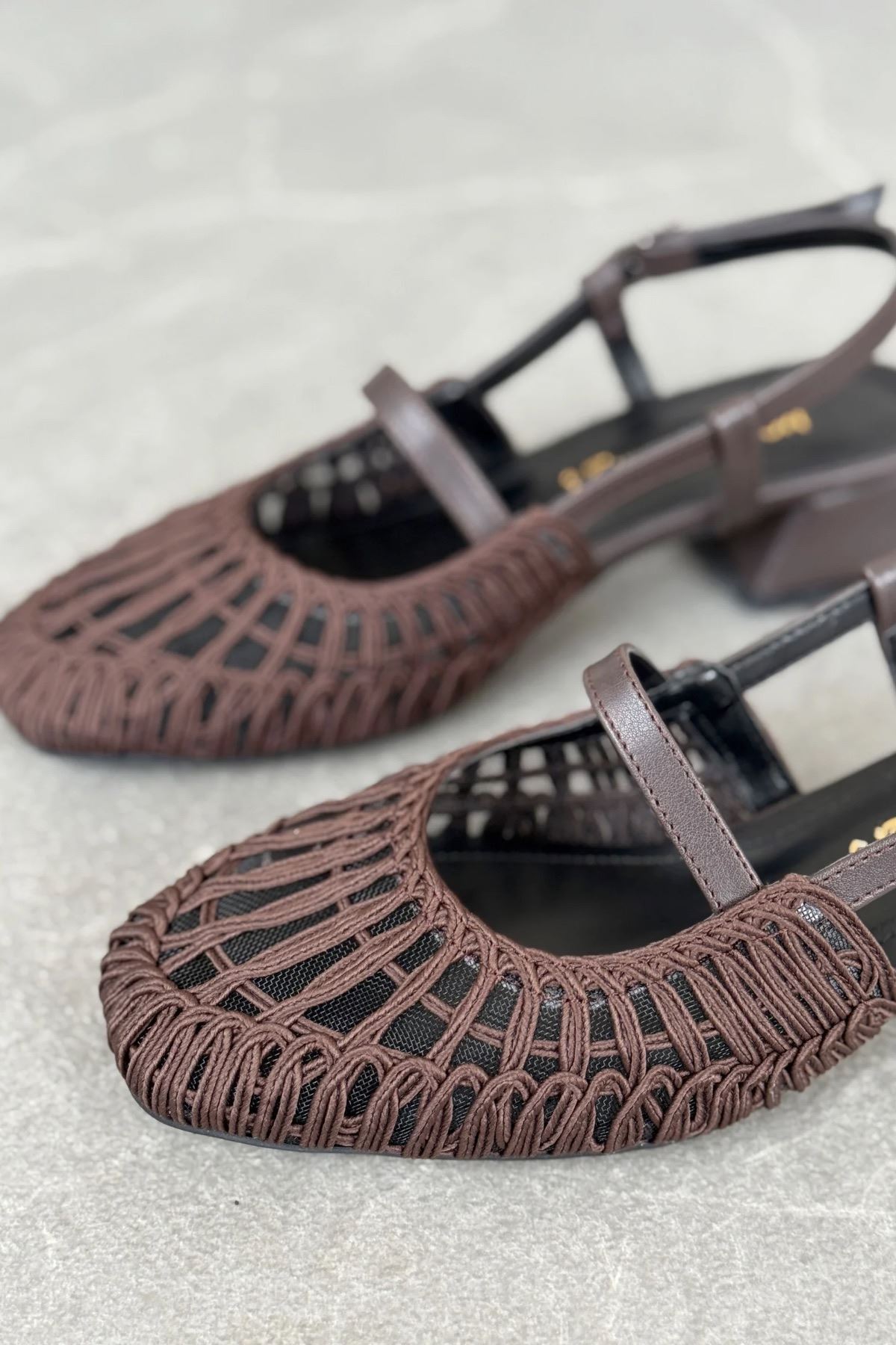 Kadın Cerny Kısa Topuklu Örgülü Ayakkabı - Kahve