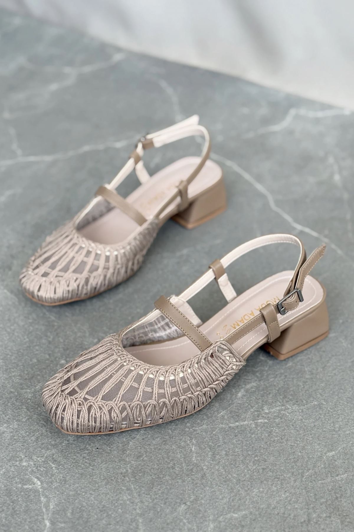 Kadın Cerny Kısa Topuklu Örgülü Ayakkabı - Vizon