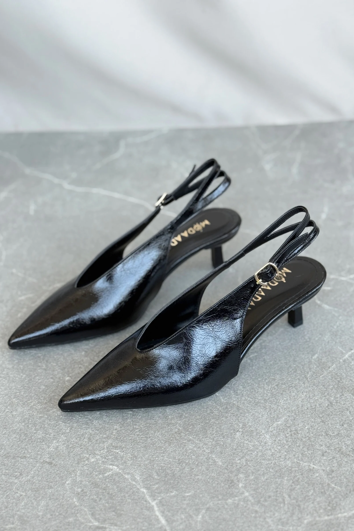 Kadın Runva İnce Kısa Topuklu Ayakkabı - siyah-rugan