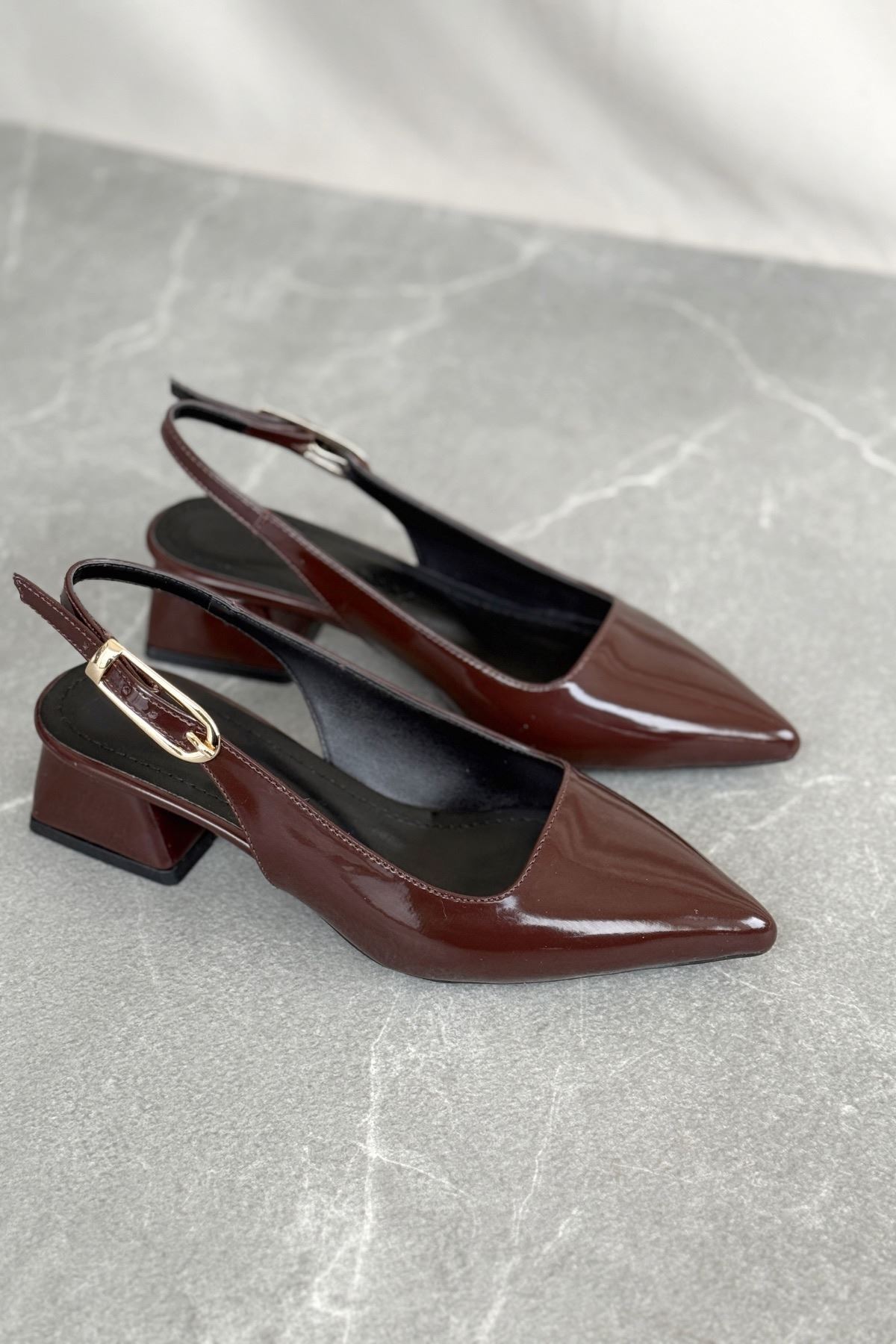 Kadın Mely Tokalı Kısa Topuklu Ayakkabı - Kahve-Rugan