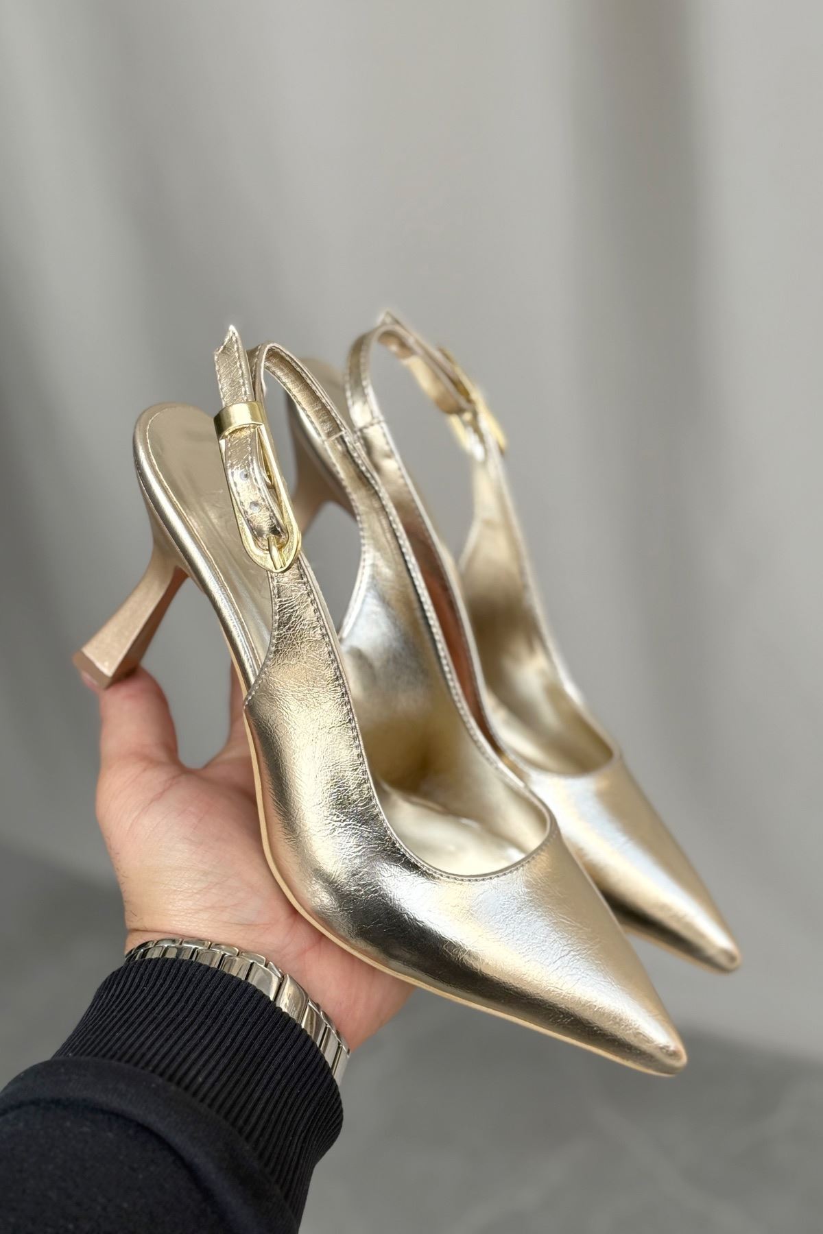 Kadın Ovis Sivri Topuklu Ayakkabı - Altın