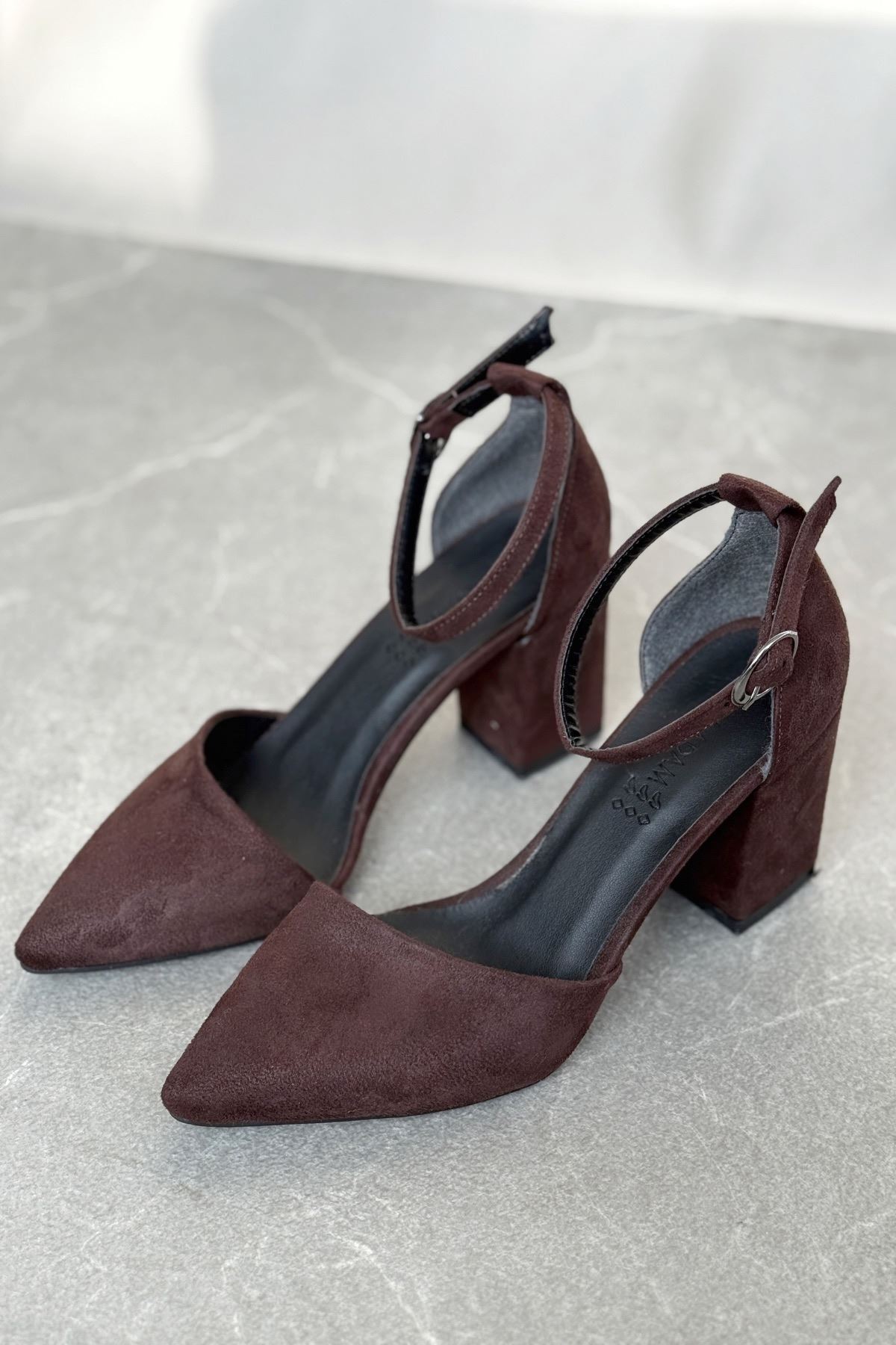 Kadın Celar Mat Deri Topuklu Ayakkabı - Kahve-Süet