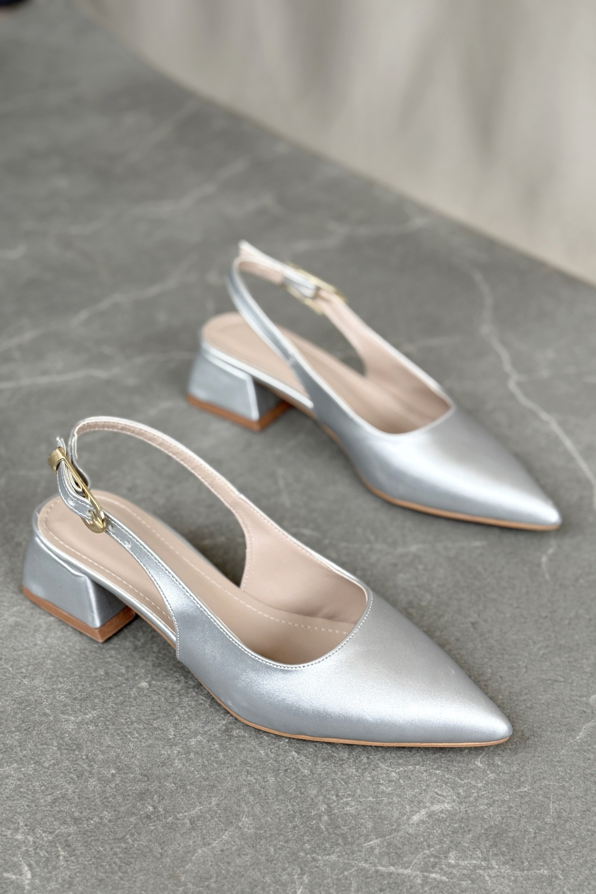 Kadın Mely Tokalı Kısa Topuklu Ayakkabı - Gümüş