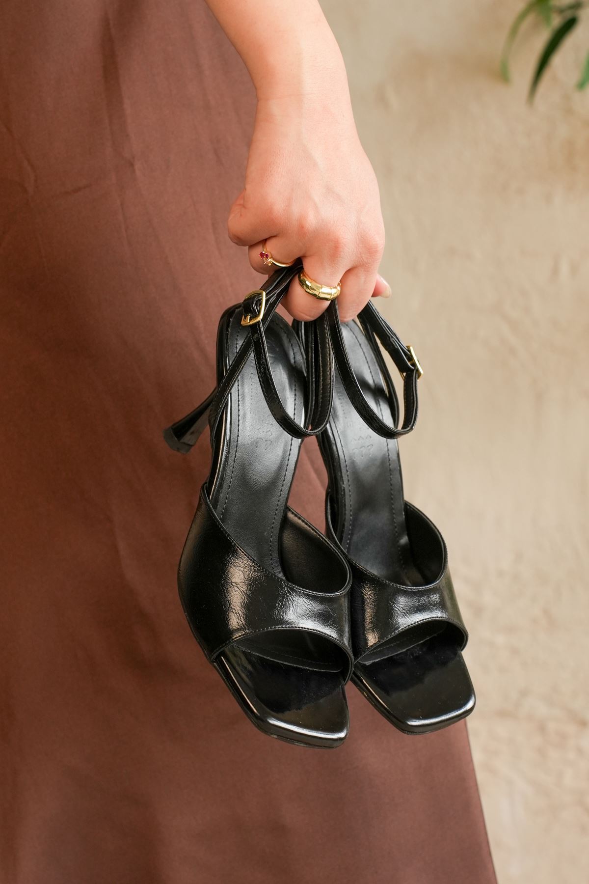 Kadın Betty Yazlık Topuklu Ayakkabı - siyah-rugan