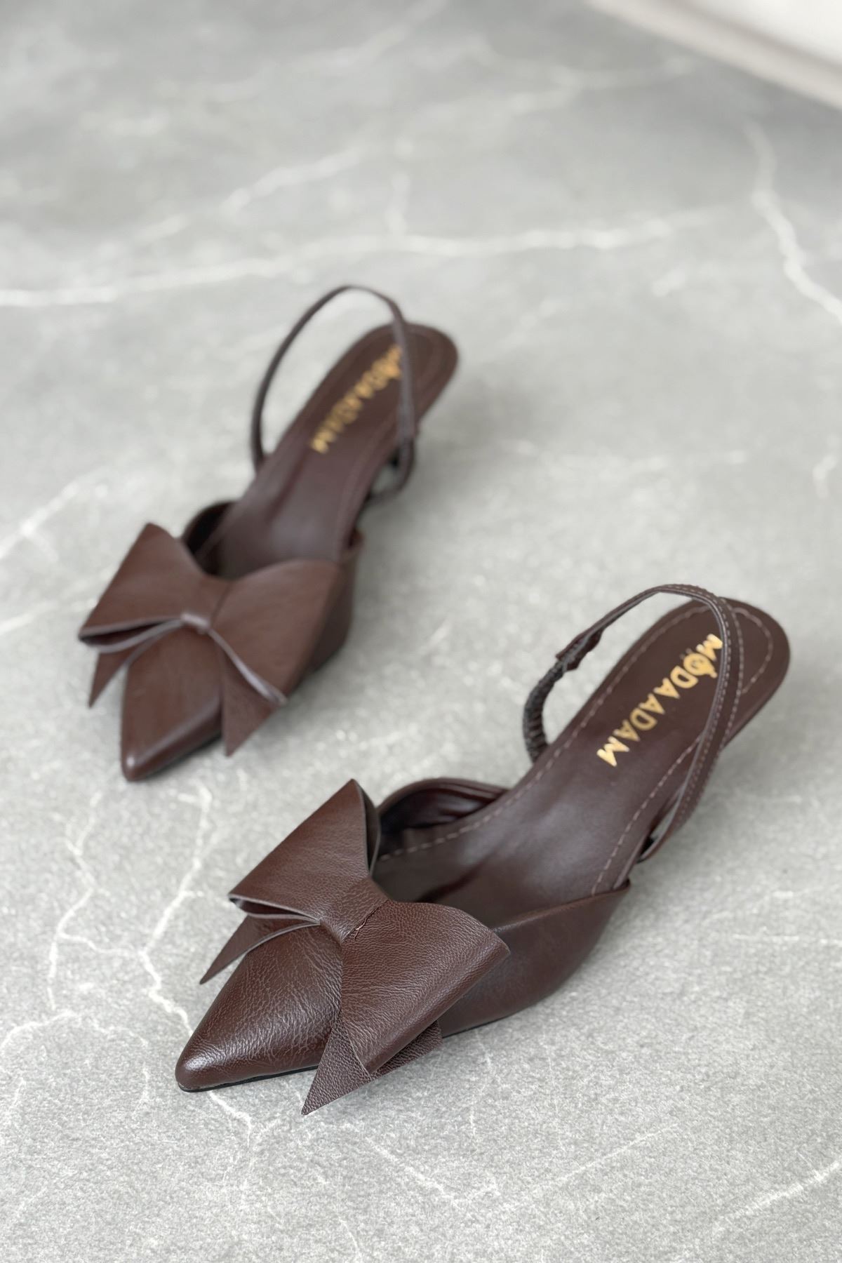 Kadın Cupe İnce Kısa Topuklu Ayakkabı - Kahve-Deri