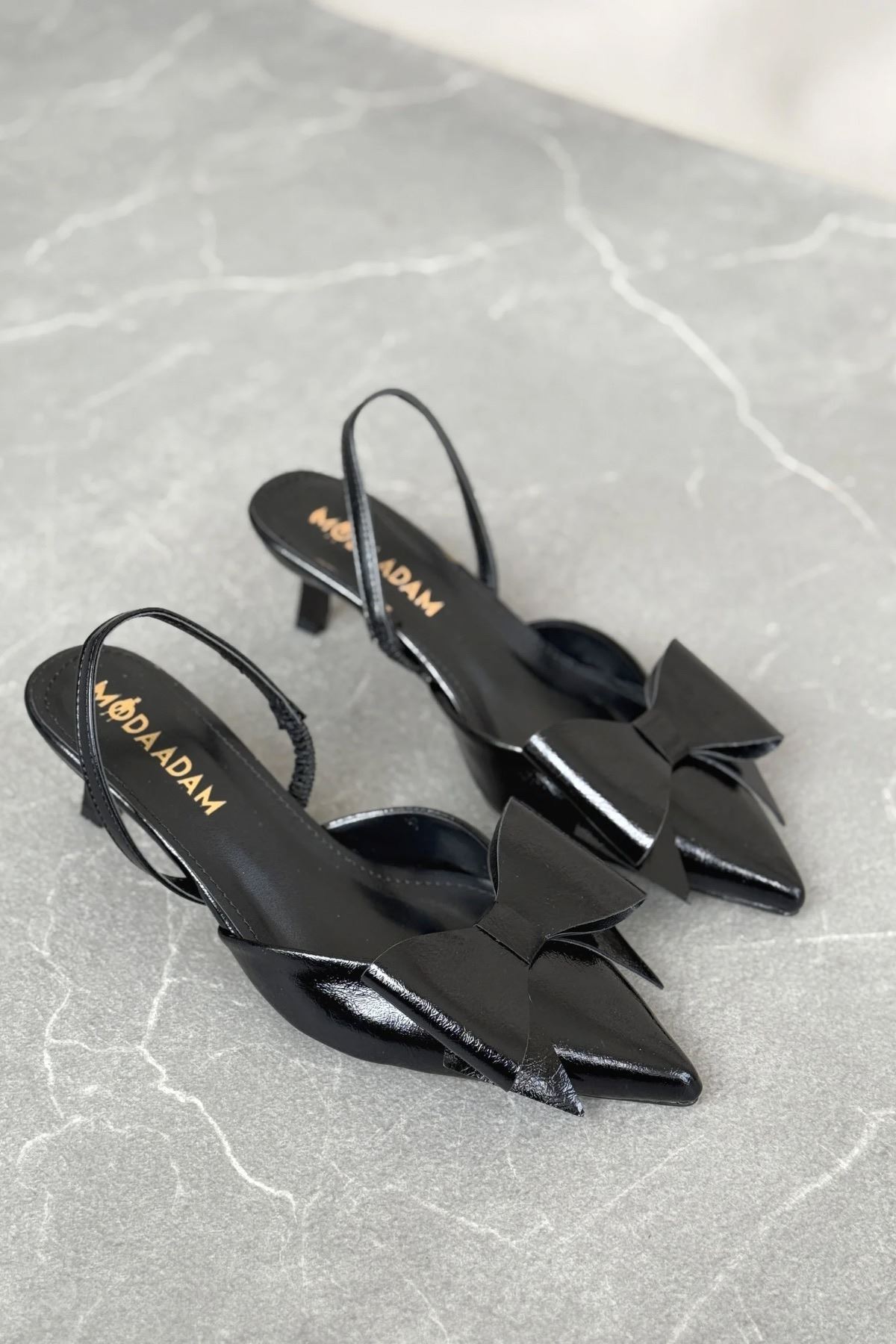 Kadın Cupe İnce Kısa Topuklu Ayakkabı - siyah-rugan