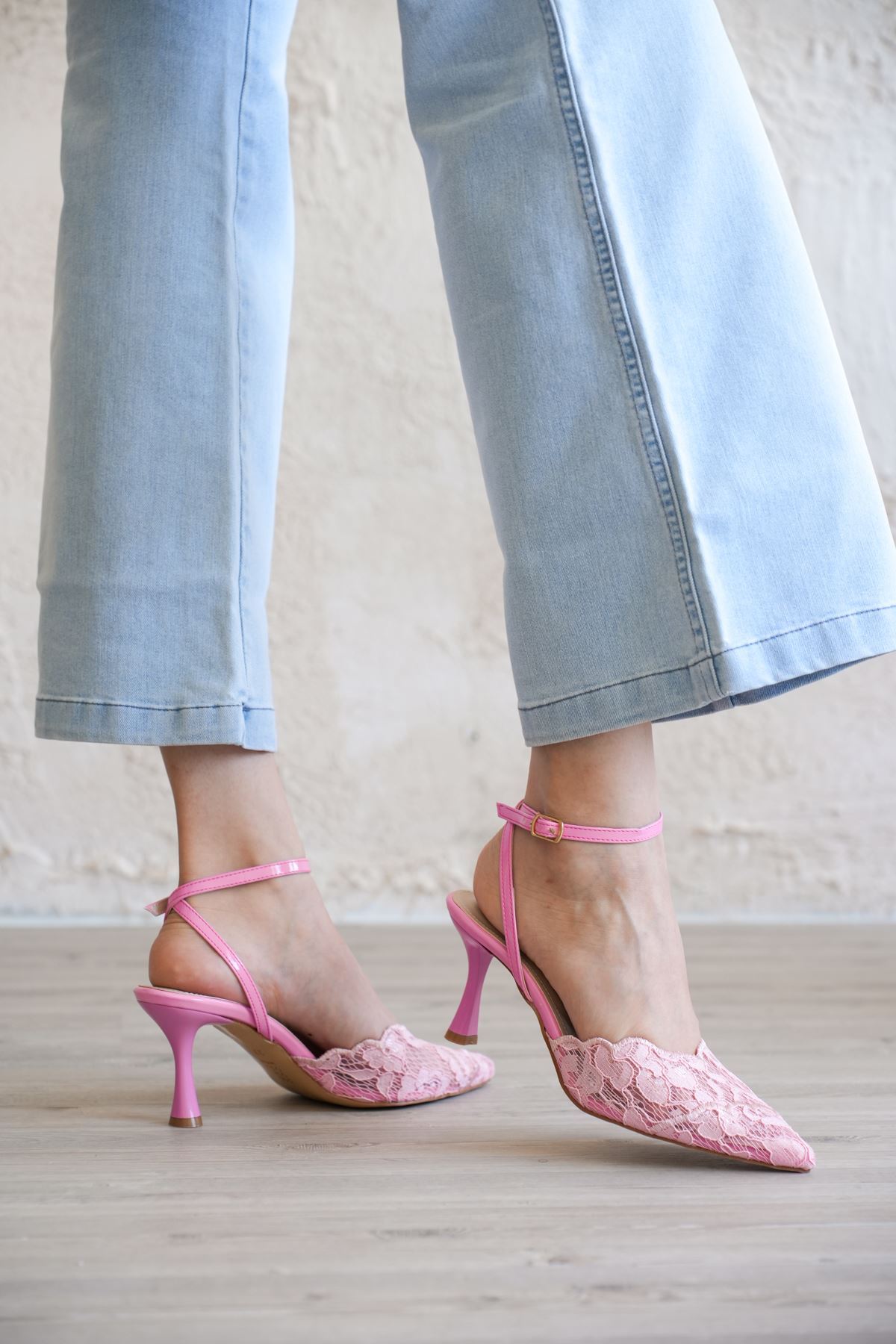 Kadın Beyrut Dantelli Topuklu Ayakkabı - Pembe
