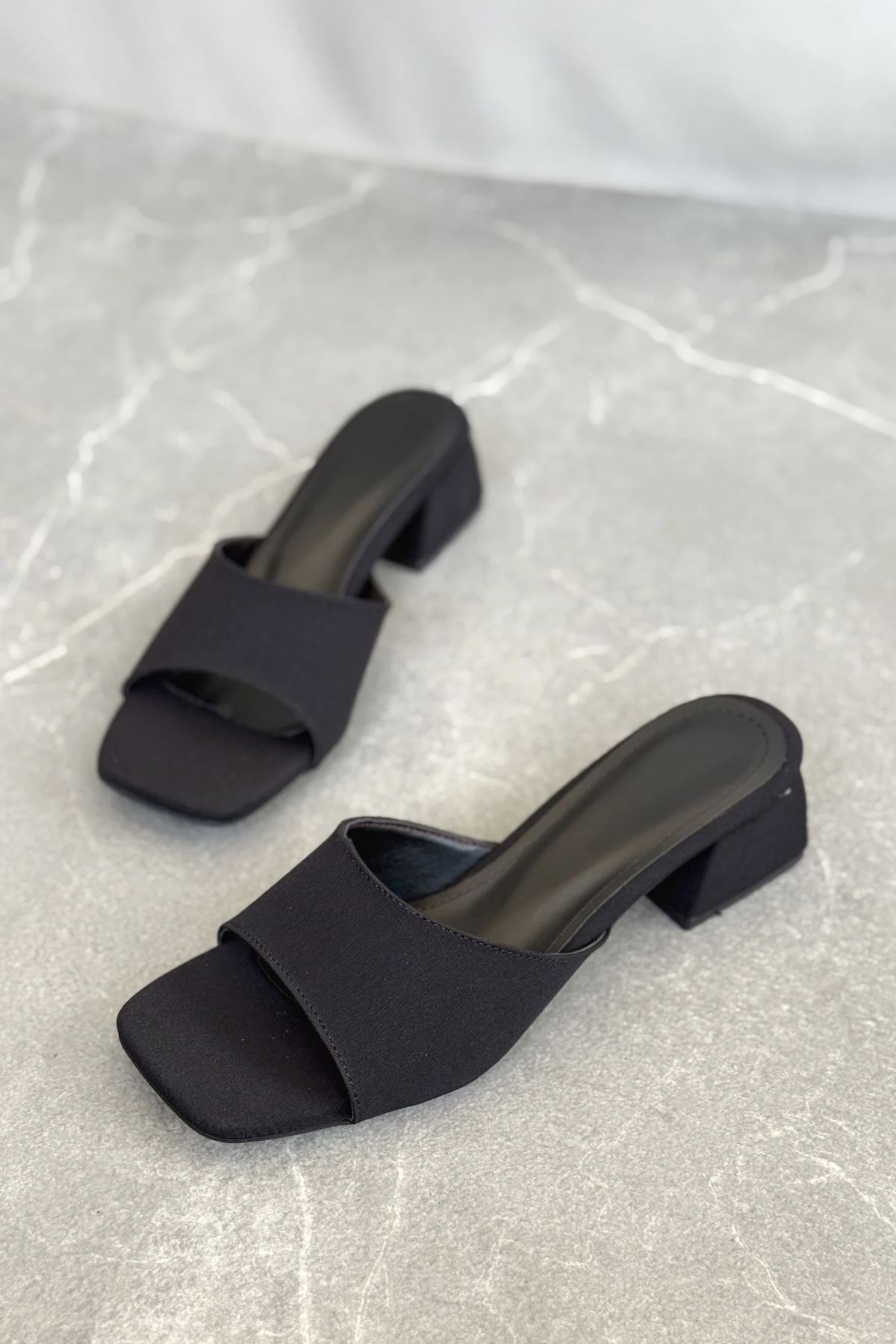 Kadın Vinor Kısa Topuklu Terlik - Mat-Siyah