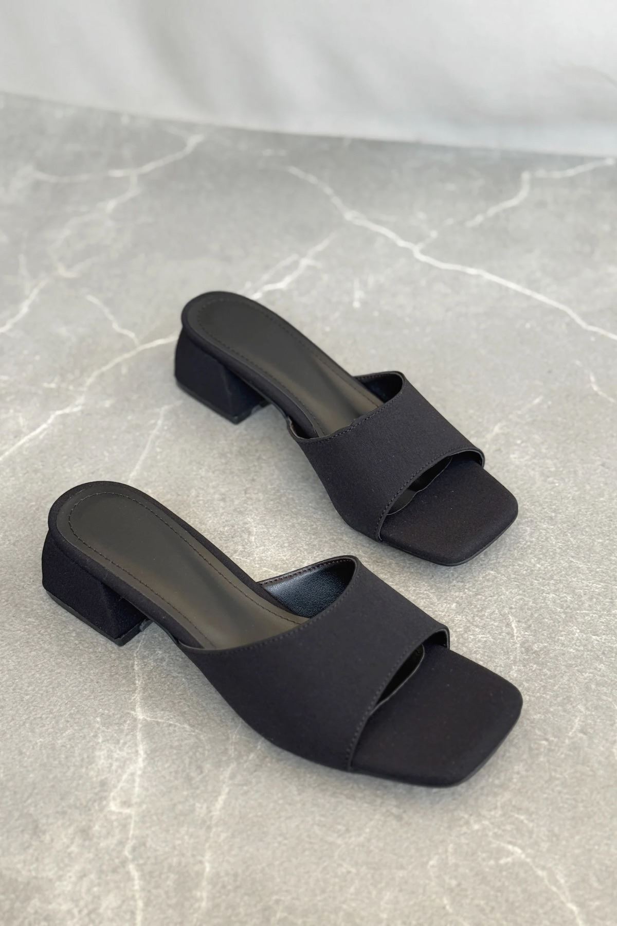 Kadın Vinor Kısa Topuklu Terlik - Mat-Siyah