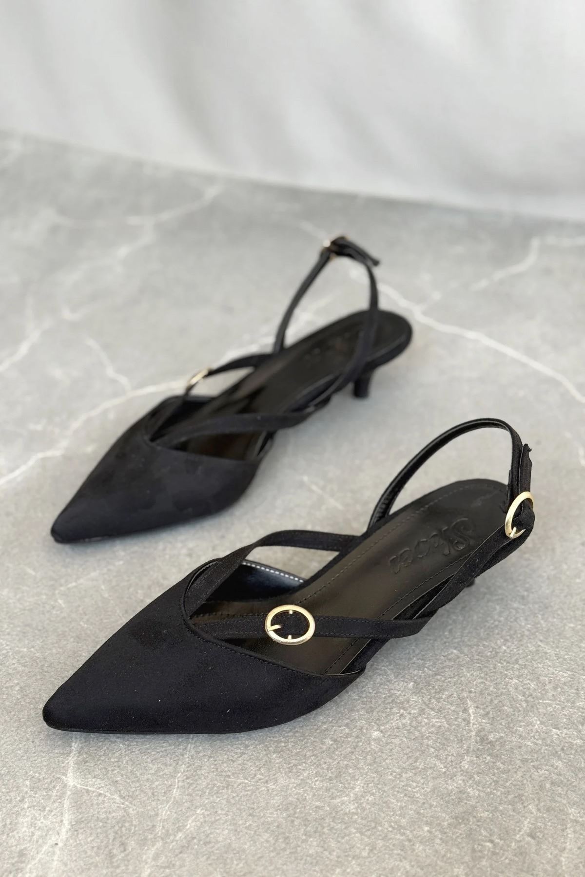 Kadın İssar Kısa Topuklu Ayakkabı  - Siyah Süet