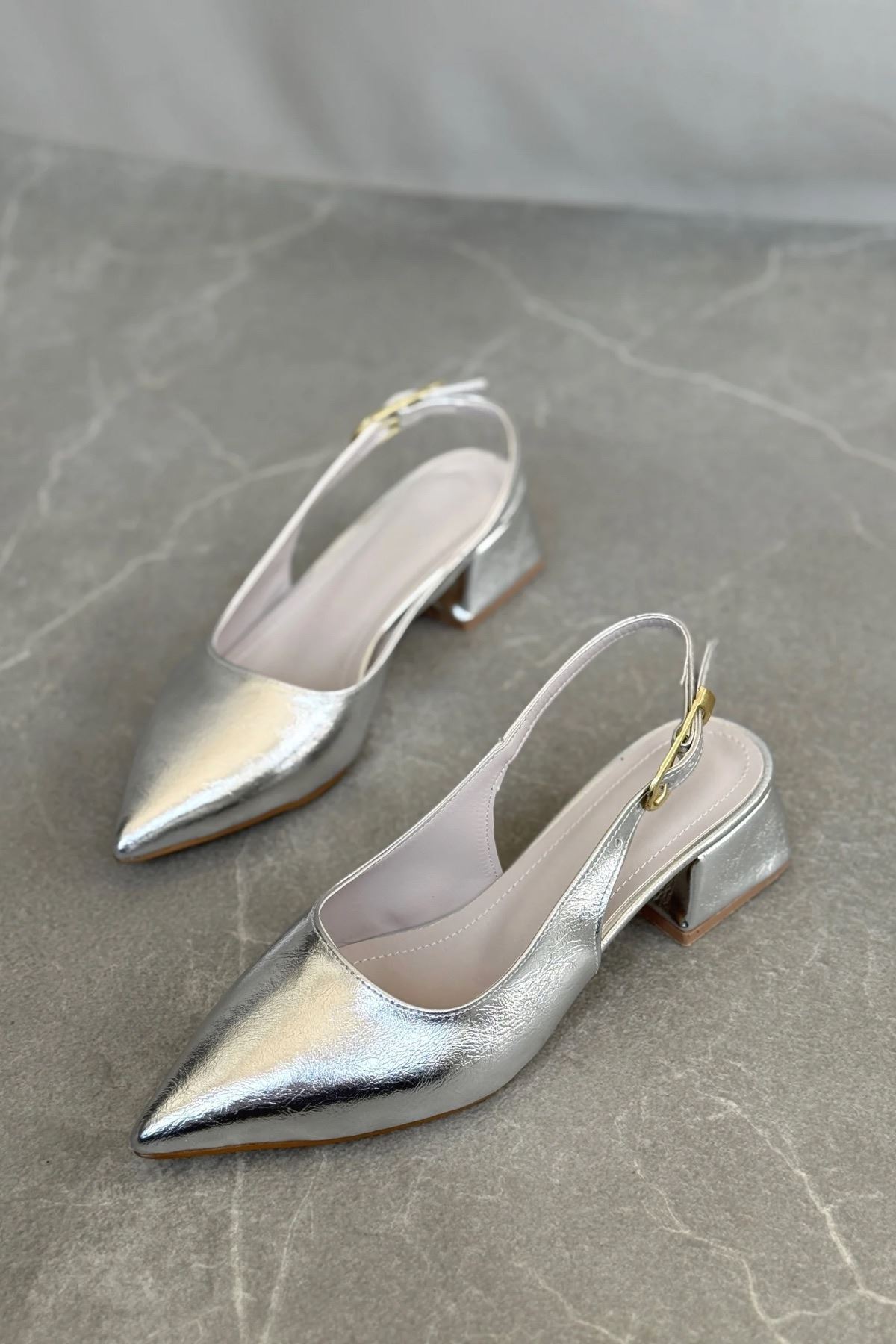 Kadın Mely Tokalı Kısa Topuklu Ayakkabı - Gümüş-Desenli