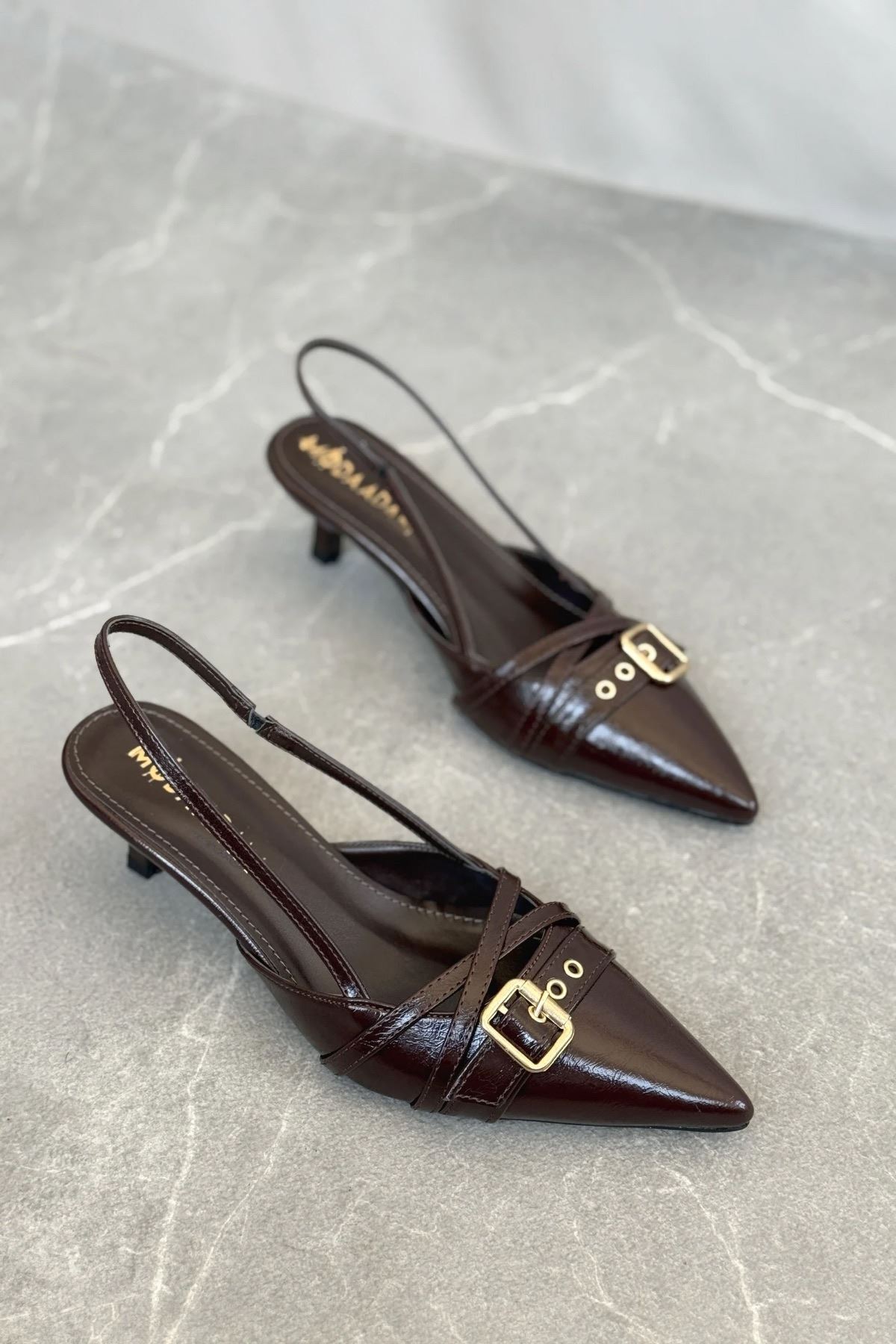 Kadın Paris İnce Kısa Topuklu Ayakkabı - Kahve-Rugan