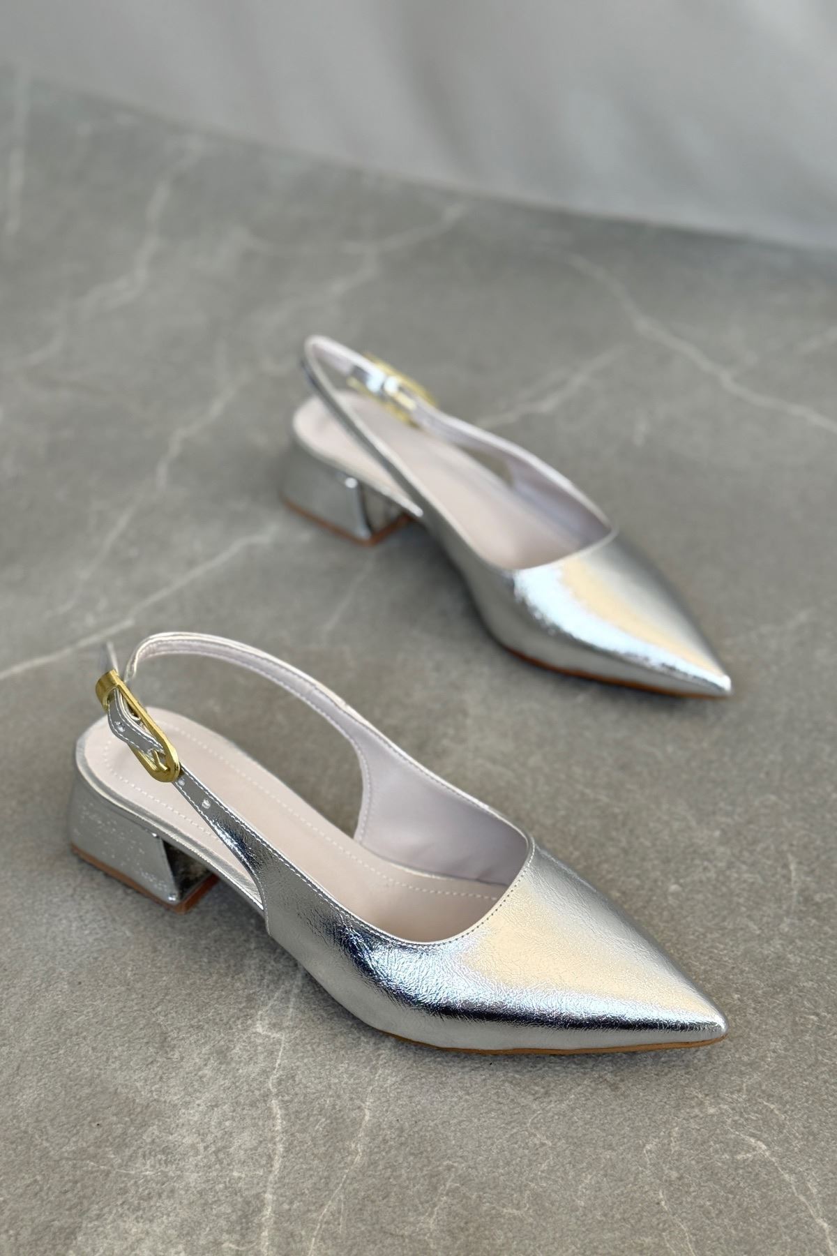 Kadın Mely Tokalı Kısa Topuklu Ayakkabı - Gümüş-Desenli