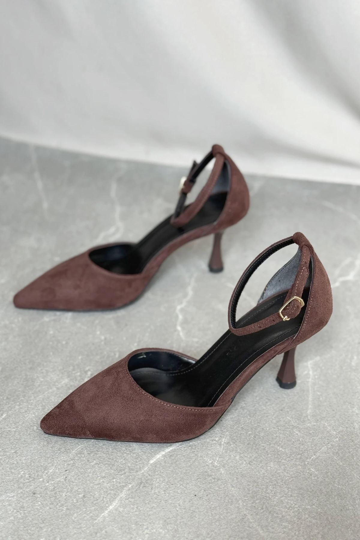 Kadın Rustik İnce Topuklu Ayakkabı - Kahve-Süet