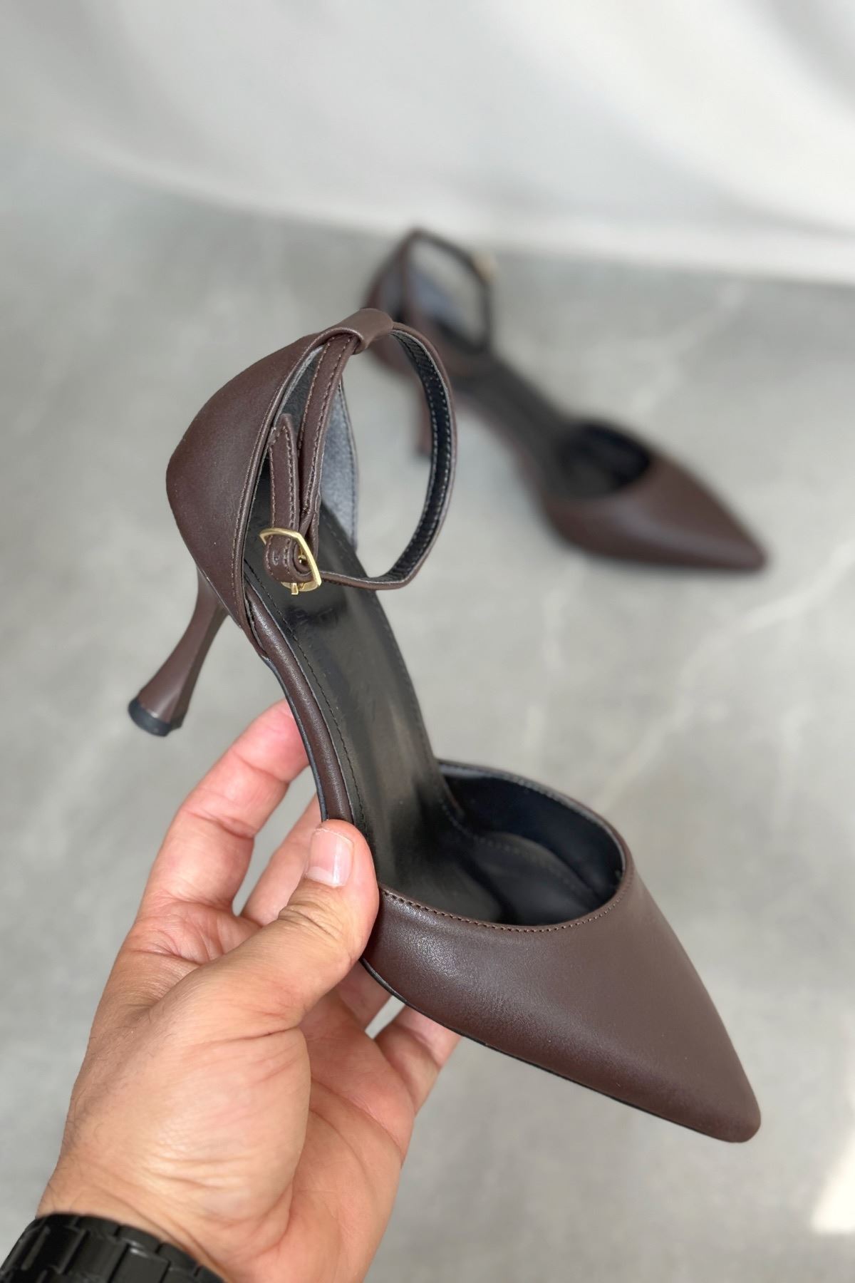 Kadın Rustik İnce Topuklu Ayakkabı - Kahve-Deri