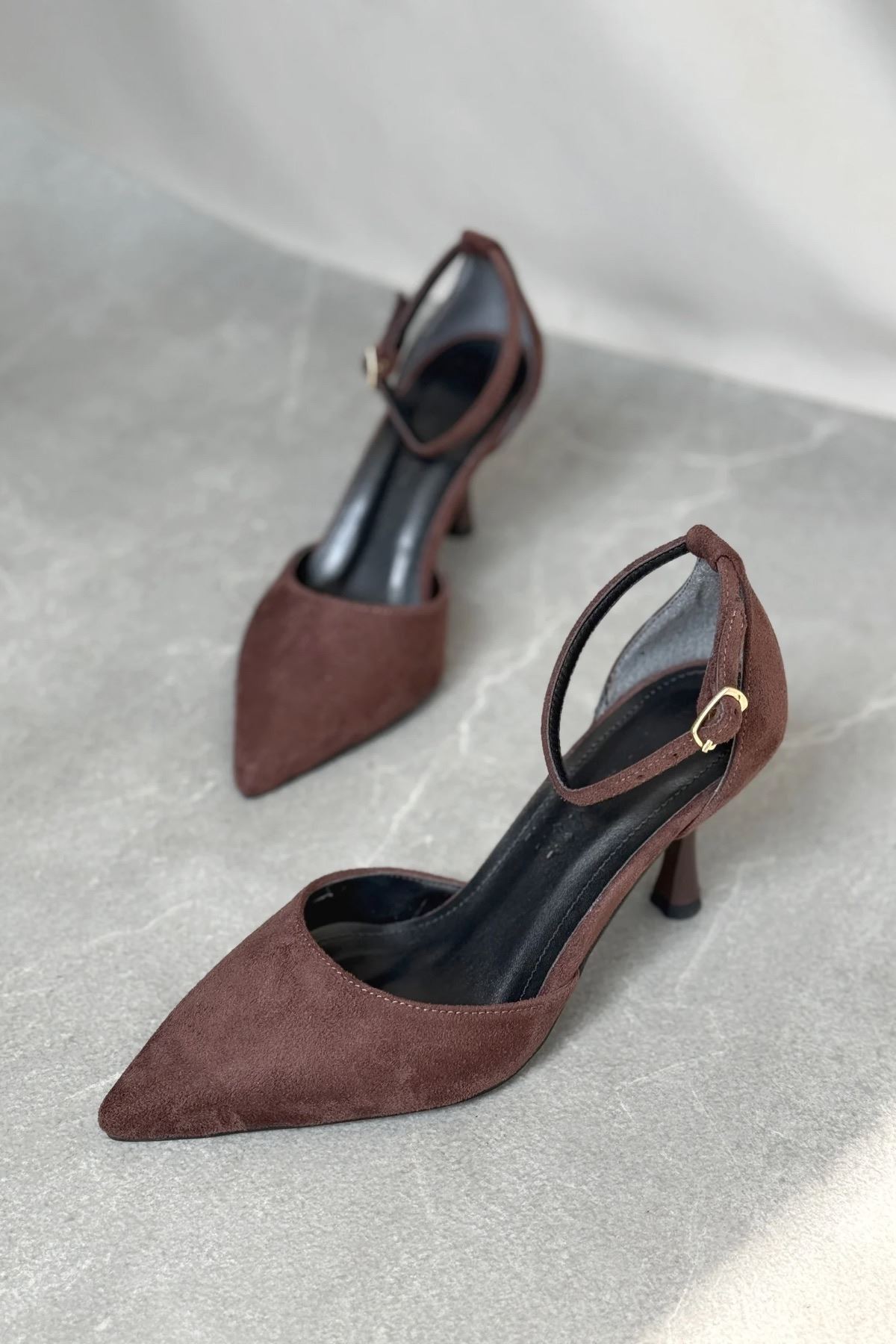 Kadın Rustik İnce Topuklu Ayakkabı - Kahve-Süet