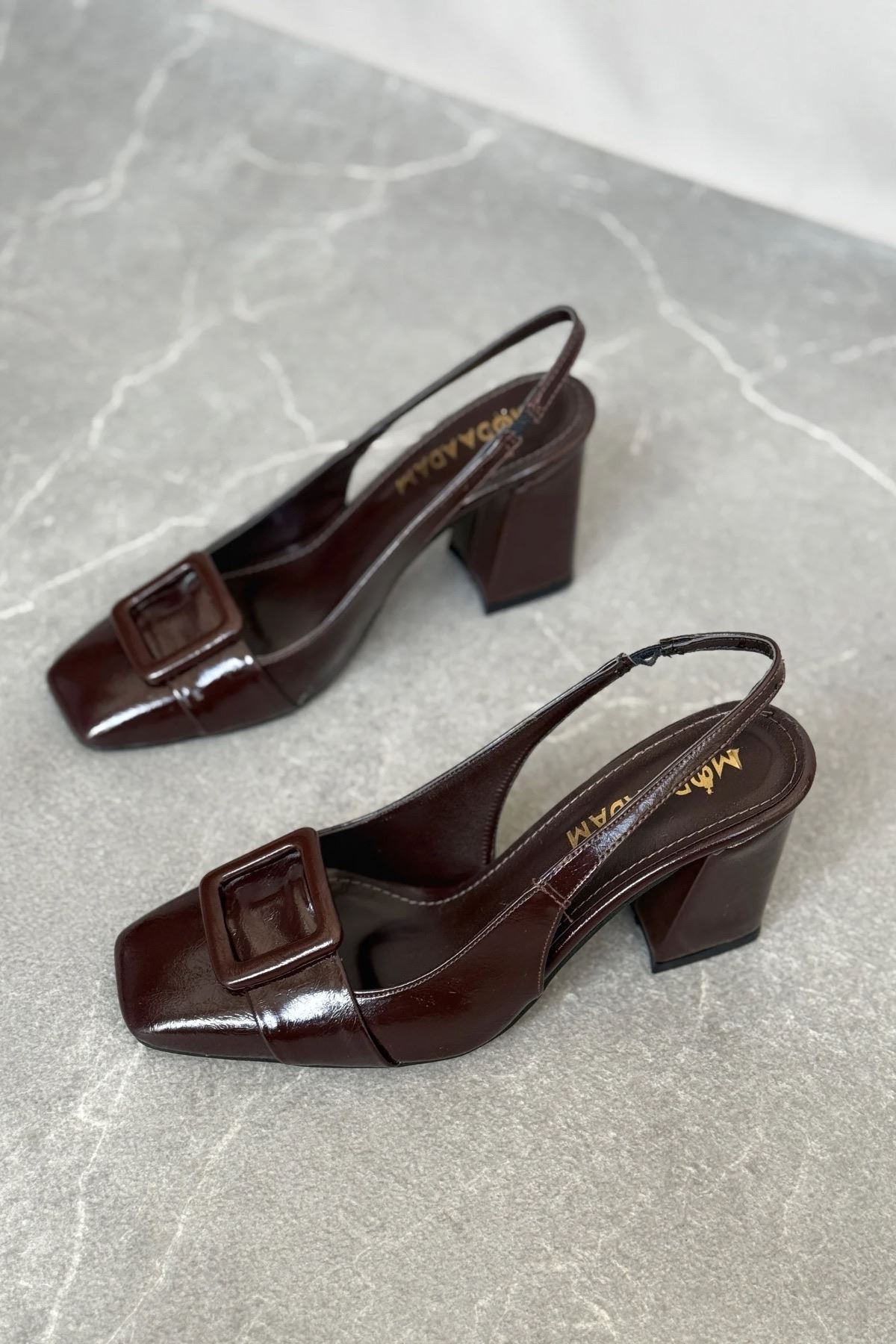 Kadın Jine  Köşe Burun Kare Toka Topuklu Ayakkabı - Kahve-Rugan