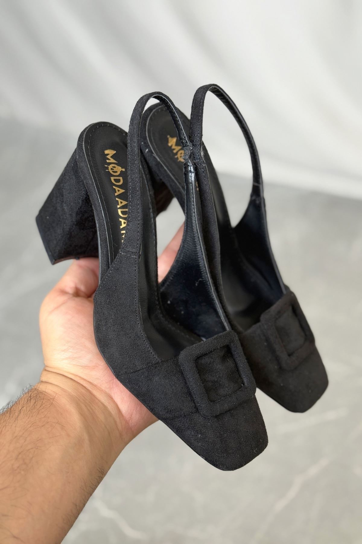 Kadın Jine  Köşe Burun Kare Toka Topuklu Ayakkabı - Siyah Süet