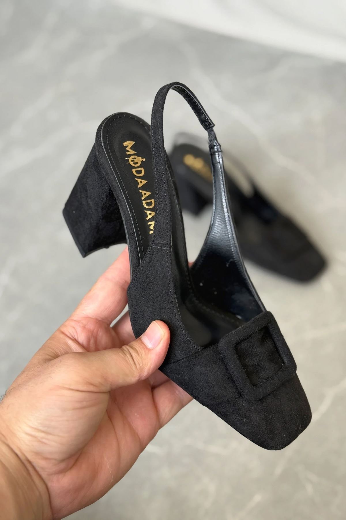 Kadın Jine  Köşe Burun Kare Toka Topuklu Ayakkabı - Siyah Süet