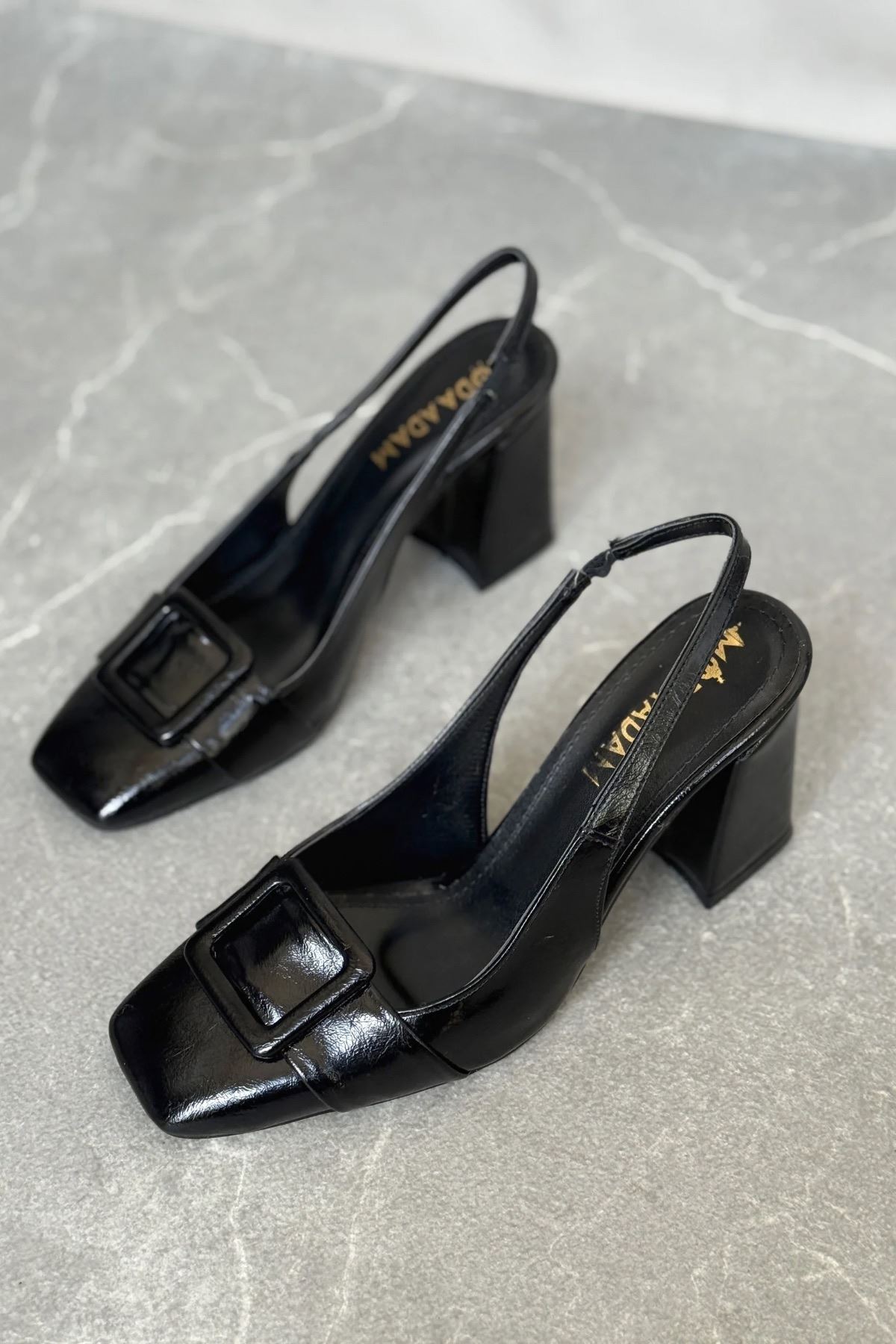 Kadın Jine  Köşe Burun Kare Toka Topuklu Ayakkabı - siyah-rugan