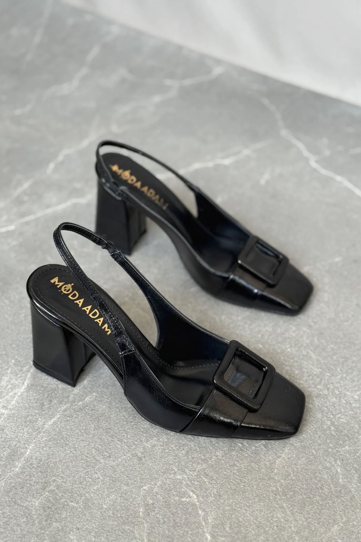 Kadın Jine  Köşe Burun Kare Toka Topuklu Ayakkabı - siyah-rugan