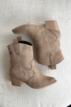 Kadın Lover Kovboy Bot - Vizon