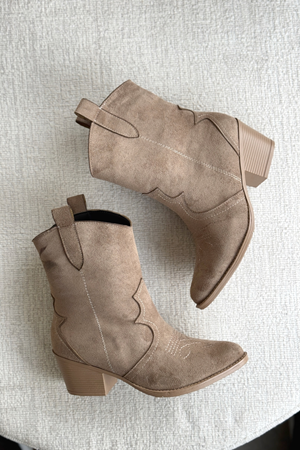 Kadın Lover Kovboy Bot - Vizon