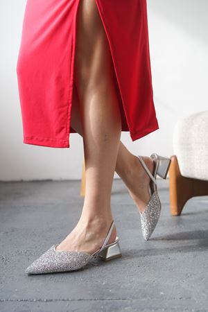 Kadın Enju Kısa Topuklu Cam Kırığı Taşlı Ayakkabı - Gümüş