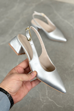 Kadın Mely Tokalı Kısa Topuklu Ayakkabı - Gümüş