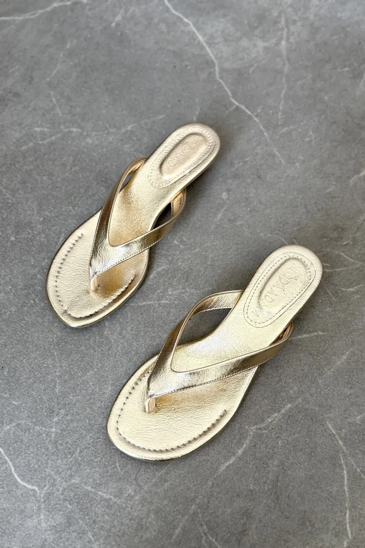 Kadın Star Parmak ArasıTopuklu Terlik  - Altın